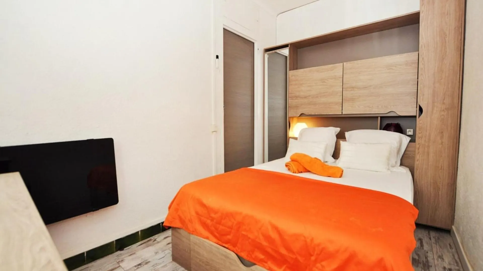 Apartment In Roses With Sea View