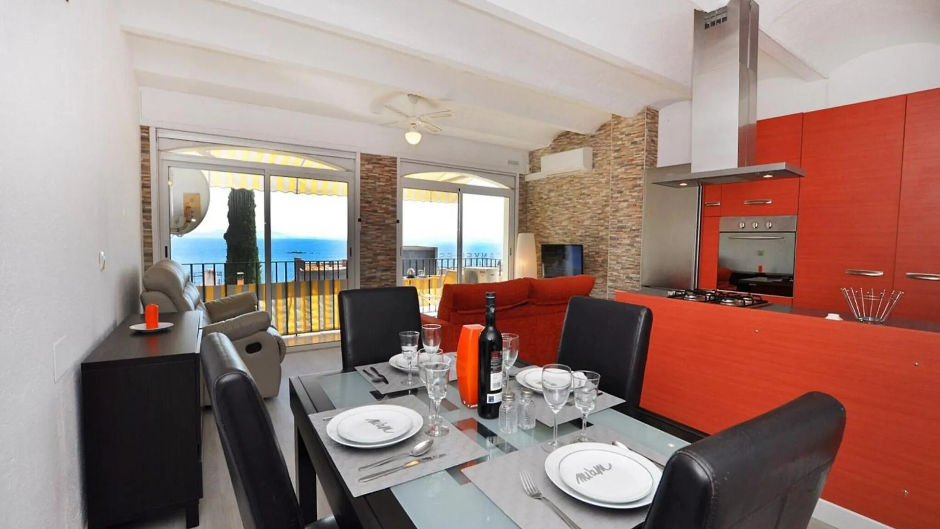 Apartment In Roses With Sea View Spain